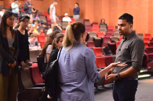 <span>Teaching Nik:</span> answering tough questions post-lecture